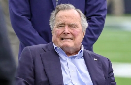 Dopo la morte di Barbara, George Bush ricoverato d'urgenza